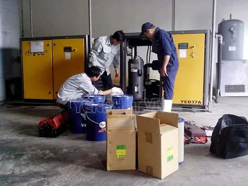 Thường xuyên kiểm tra và bổ dụng dầu cho máy nén khí