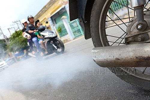 Ống xả xe máy xì khói trắng là biểu hiện của hiện tượng hở bạc