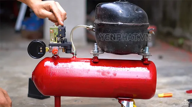 tự chế tạo máy nén khí bằng block tủ lạnh nối rơ le