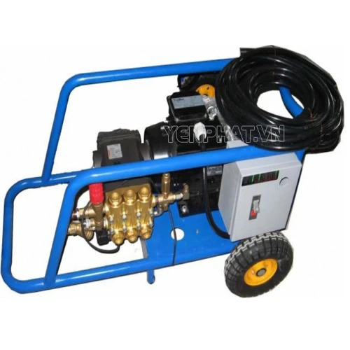 Máy xịt rửa xe công nghệ cao TMI 300/20E 1