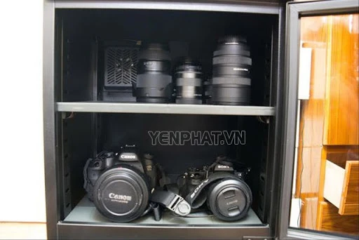 phân biệt thật giả đối với tủ chống ẩm