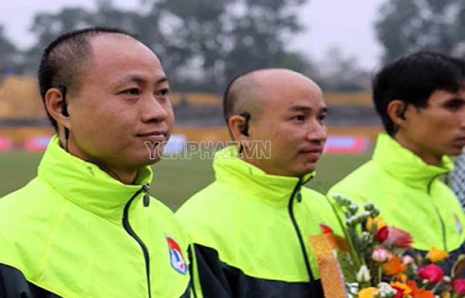 tai nghe bộ đàm là gì