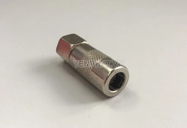 Vệ sinh sạch sẽ đầu bơm mỡ khi không sử dụng thời gian dài