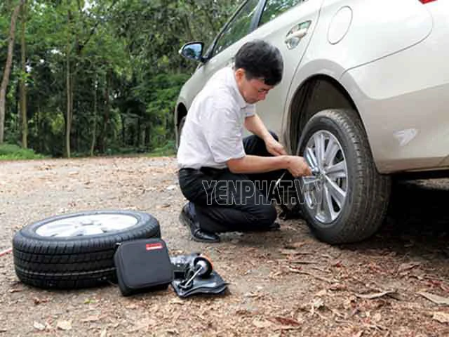 bộ thay lốp dự phòng ô tô