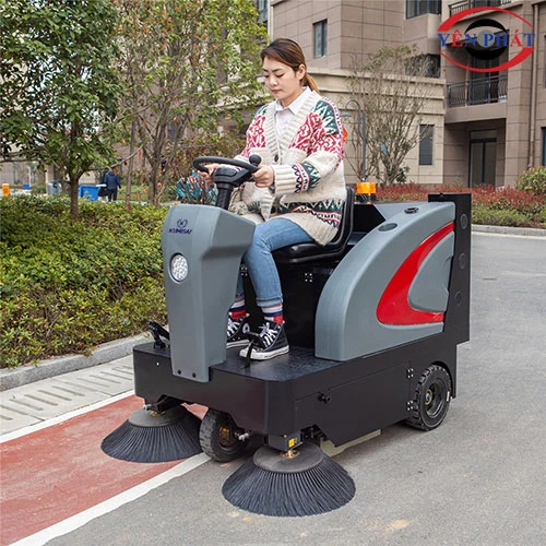 Xe quét rác ngồi lái nhà xưởng Kumisai KMS-1350E 7