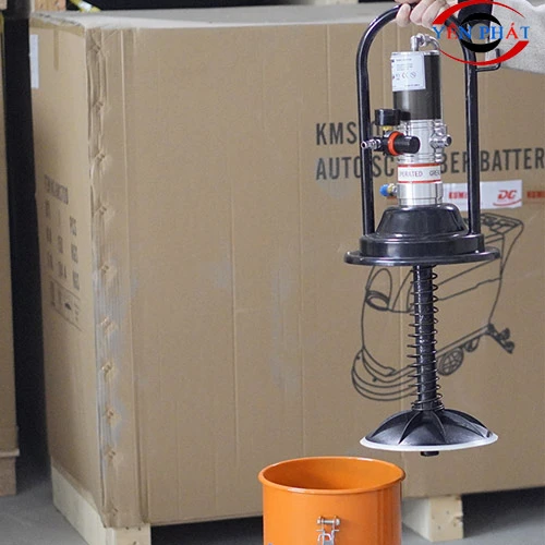 Máy bơm mỡ Kumisai 12L model KMS-12S 3