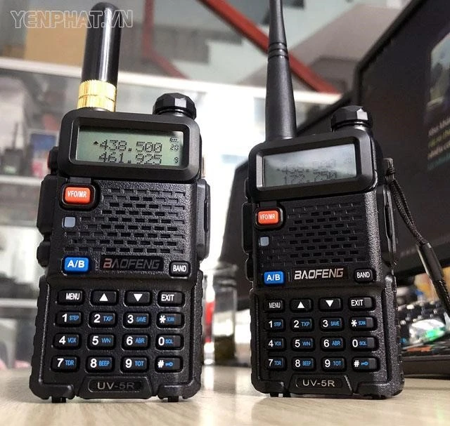 bộ đàm hai băng tần