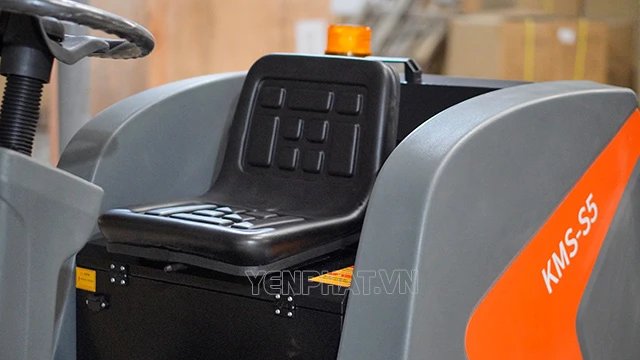 Thiết kế ghế ngồi lái như một chiếc xe nhỏ