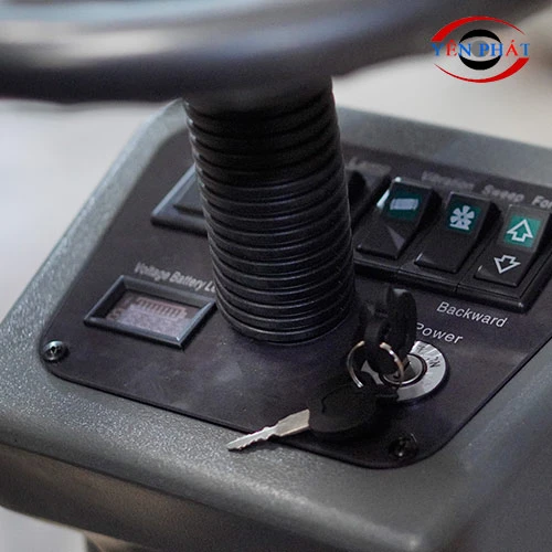 Xe quét rác ngồi lái nhà xưởng Kumisai KMS-S5 8