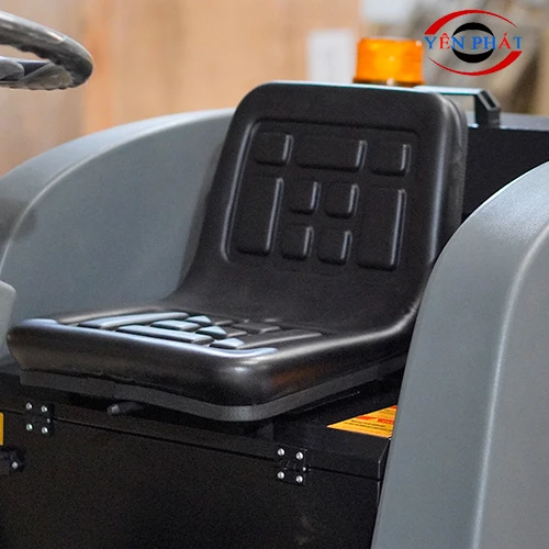 Xe quét rác ngồi lái nhà xưởng Kumisai KMS-S5 9