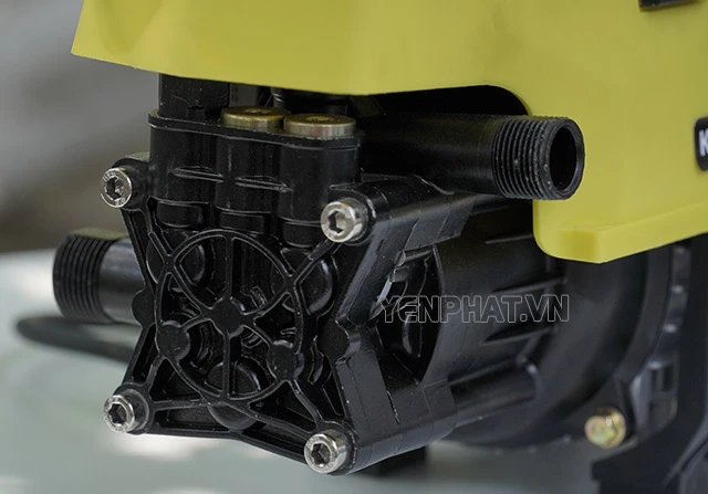 máy rửa xe gia đình Kumisai KMS-Q7 phun rửa cao