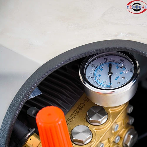 Máy rửa xe Kumisai tự động ngắt KMS 220/5.5 4