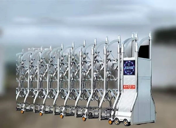 Nên sử dụng cổng xếp có ray hay cổng xếp không ray?