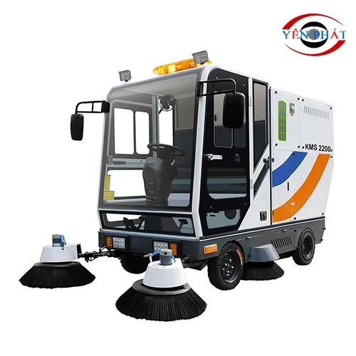 Xe quét rác công nghiệp ngồi lái Kumisai KMS-2200