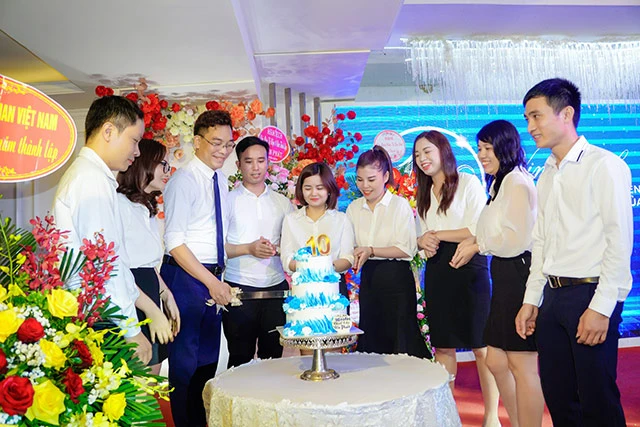 tiệc sinh nhật 10 năm thành lập yên phát