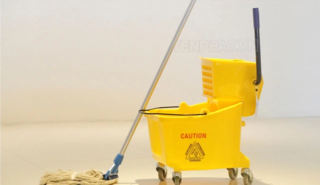 Xe vắt nước lau nhà