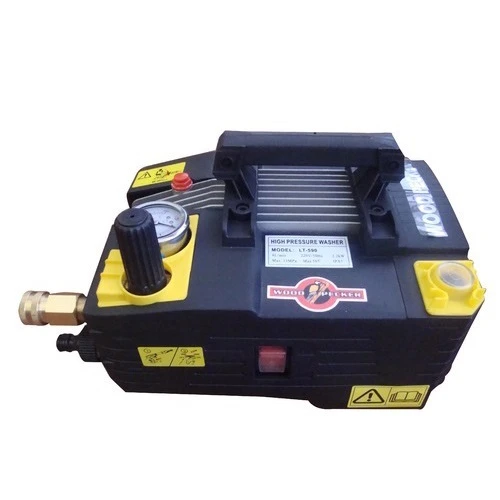 Máy rửa xe tăng áp mini gia đình LT 590 2