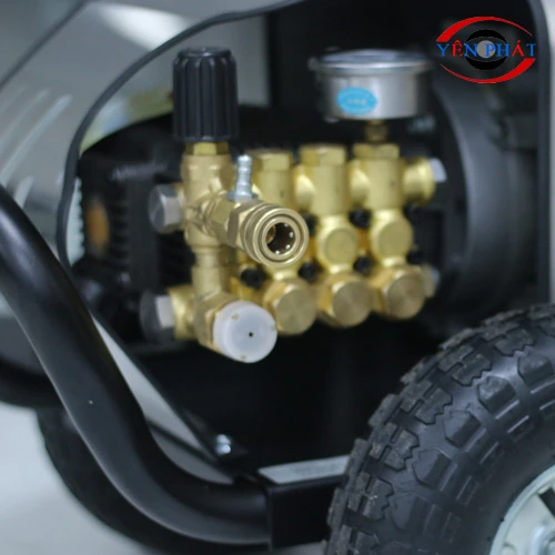 Máy bơm rửa xe Kumisai 15M26-3.7S2 2600PSI 3