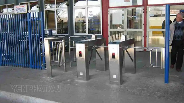 Cổng xoay bán tự động ngày càng được sử dụng phổ biến