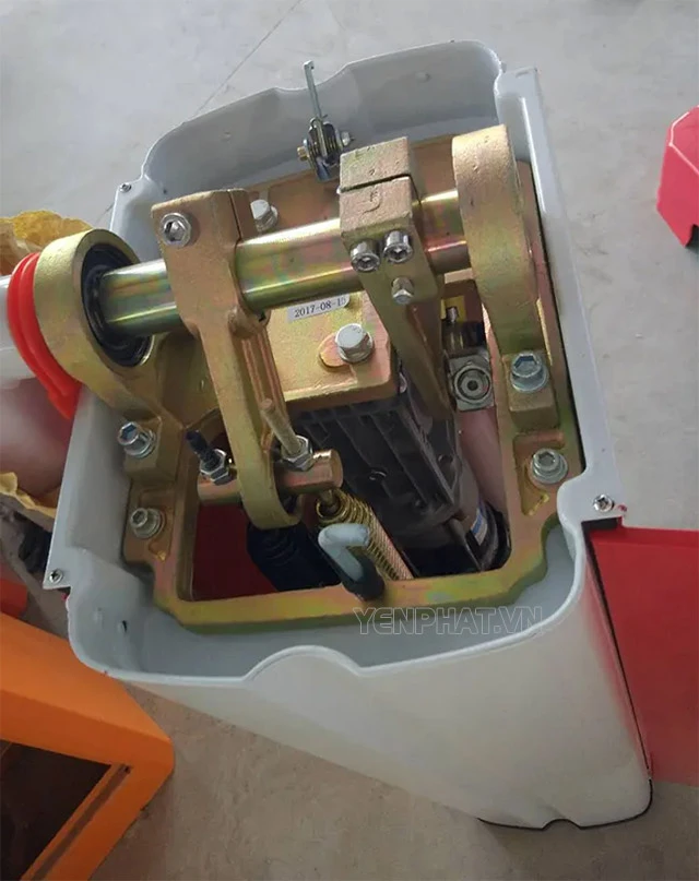 Barrier tự động EPOCH 208H được trang bị động cơ khỏe khoắn, bền bỉ