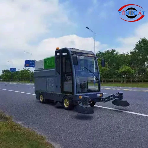 Xe quét rác công nghiệp ngồi lái Kumisai KMS 210 2