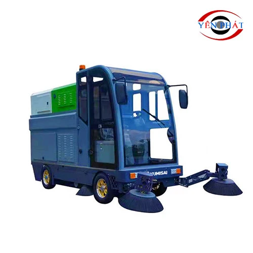 Xe quét rác công nghiệp ngồi lái Kumisai KMS 210 1