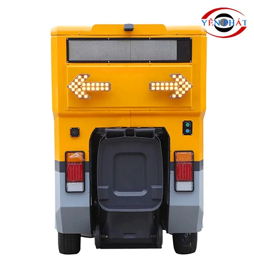 Xe quét rác công nghiệp ngồi lái Kumisai KMS 1800 4