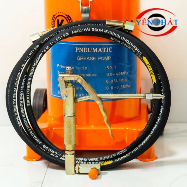 Máy bơm mỡ Kumisai 12L model KMS-12S 6