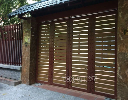 Lỗi khi đóng, mở cửa cổng 4 cánh lùa phát ra tiếng ồn lớn - Điện Máy Yên Phát