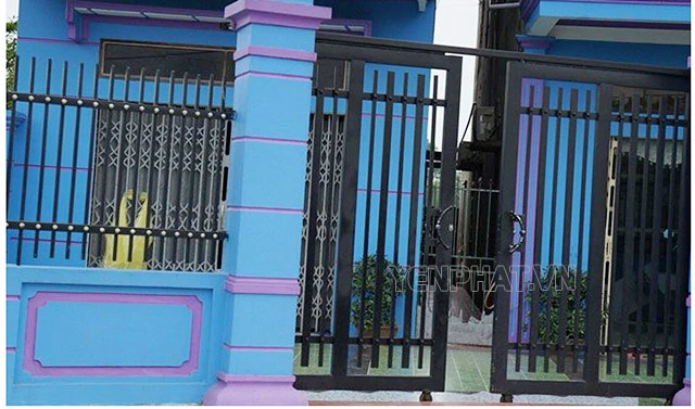Tham khảo mẫu cửa sắt ray trượt 2 cánh