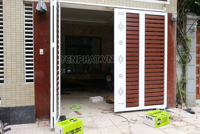Tham khảo mẫu cửa sắt ray trượt 4 bánh