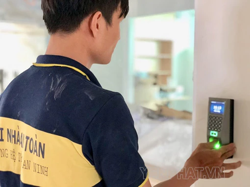 hệ thống kiểm soát thẻ ra vào tòa nhà máy chấm công | Điện Máy Yên Phát