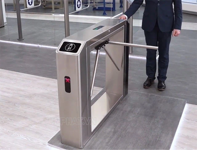 Ưu, nhược điểm của cổng xoay 3 càng