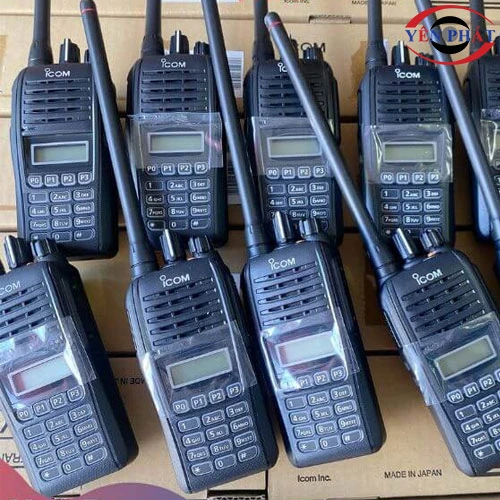 Máy bộ đàm cầm tay ICOM IC-V88 4