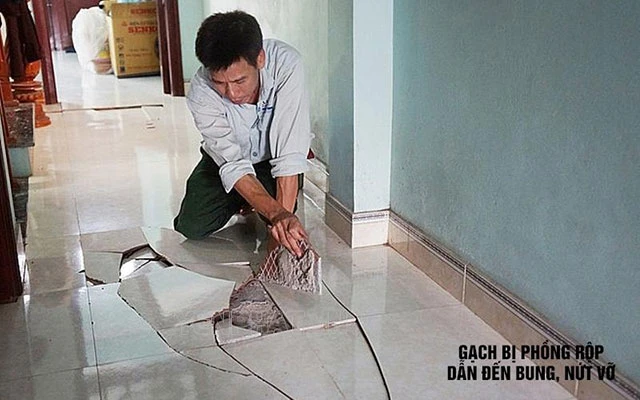 Kiểm tra chỗ gạch đã vỡ hoặc bong lên