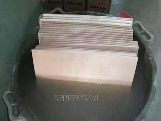 Ngâm gạch không chuẩn kỹ thuật