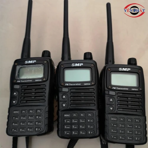Bộ đàm cầm tay Motorola SMP 818 2