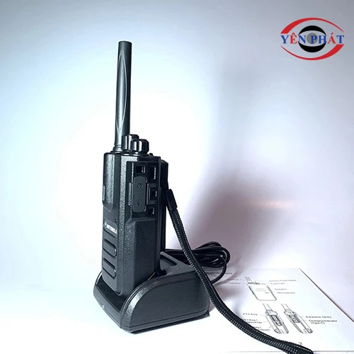 Máy bộ đàm Motorola CP550 4