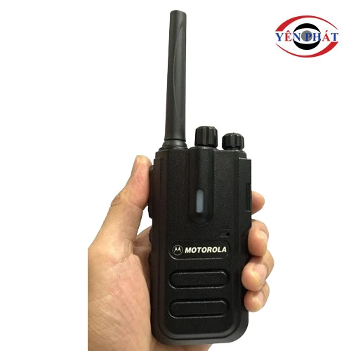 Máy bộ đàm Motorola CP550 1