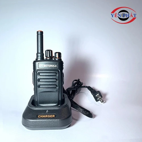 Máy bộ đàm Motorola XiR C6650 4