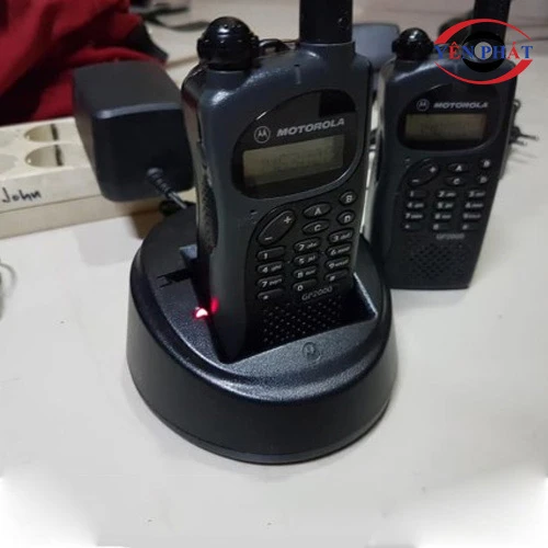 Bộ đàm cầm tay Motorola GP-2000 2