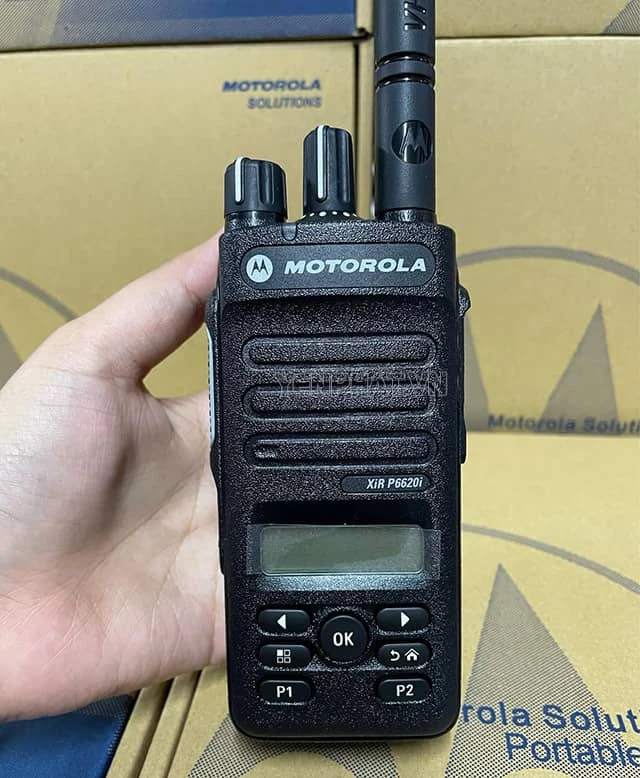 Máy bộ đàm Motorola XIR P6620i nhỏ gọn, tiện dụng