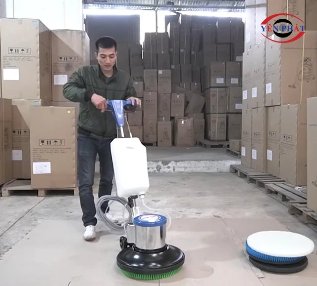Thao tác với máy chà sàn đơn Kumisai