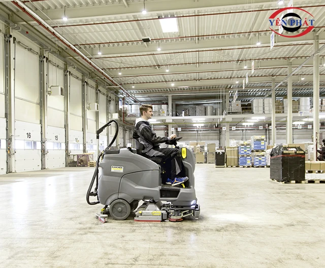 Vận hành máy chà sàn ngồi lái