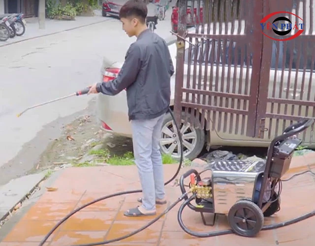 Sử dụng máy bơm rửa xe cao áp