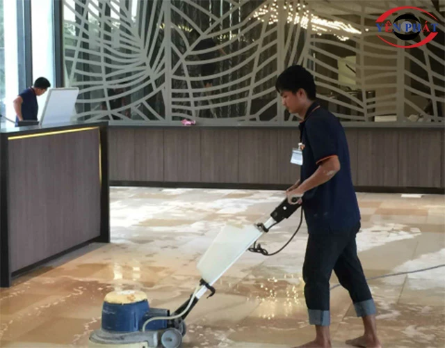 Sử dụng máy chà sàn đúng cách
