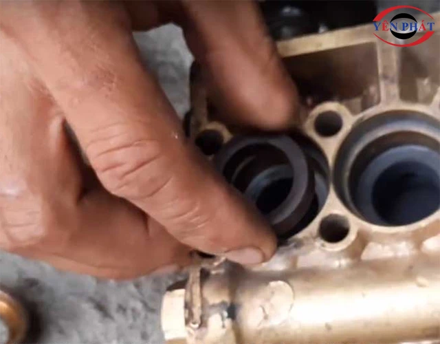 Tự thay phớt máy rửa xe tại nhà