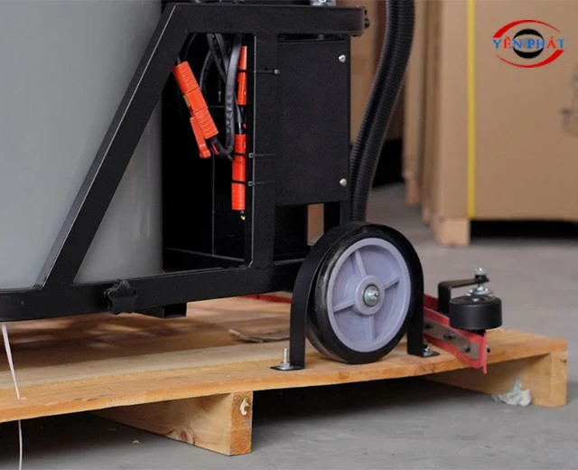 Bánh xe máy hút bụi công nghiệp Kumisai 200L KMS 601T