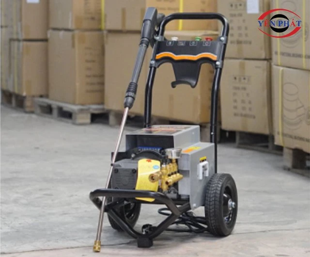 Máy rửa xe cao cấp