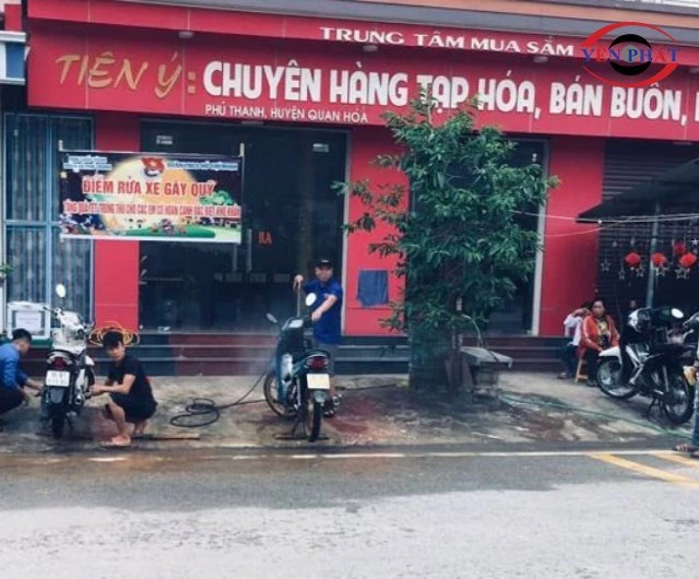 mô hình sửa xe kết hợp tiệm tạp hóa